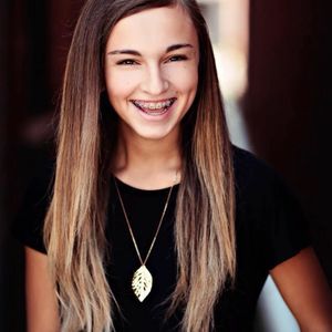 Meet your Posher, Caitlin